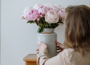 girl decorating house